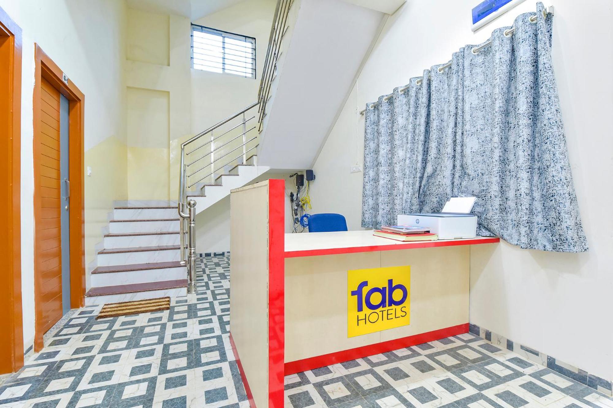 Fabhotel Grand Embassy Indaur Kültér fotó