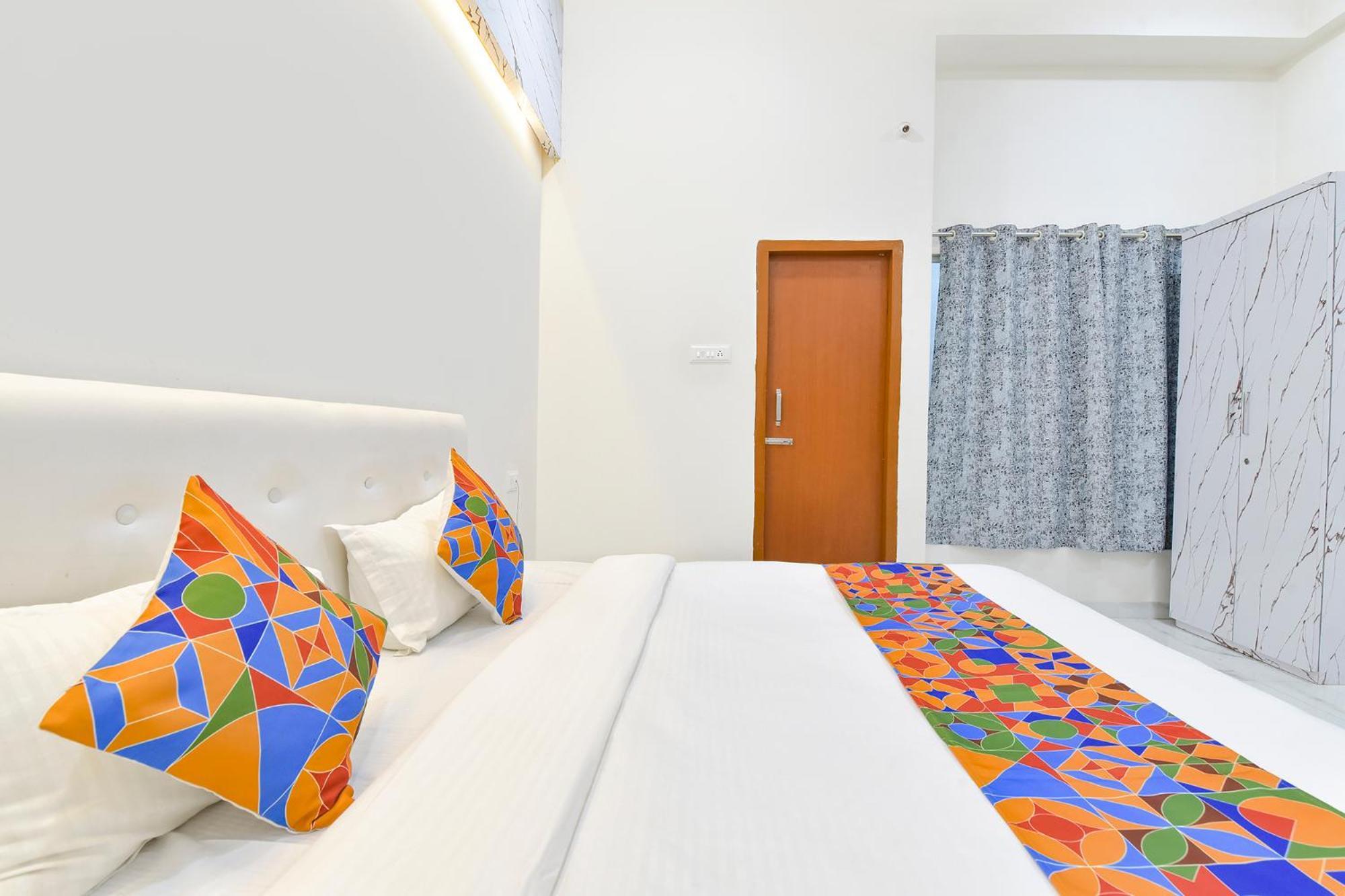 Fabhotel Grand Embassy Indaur Kültér fotó