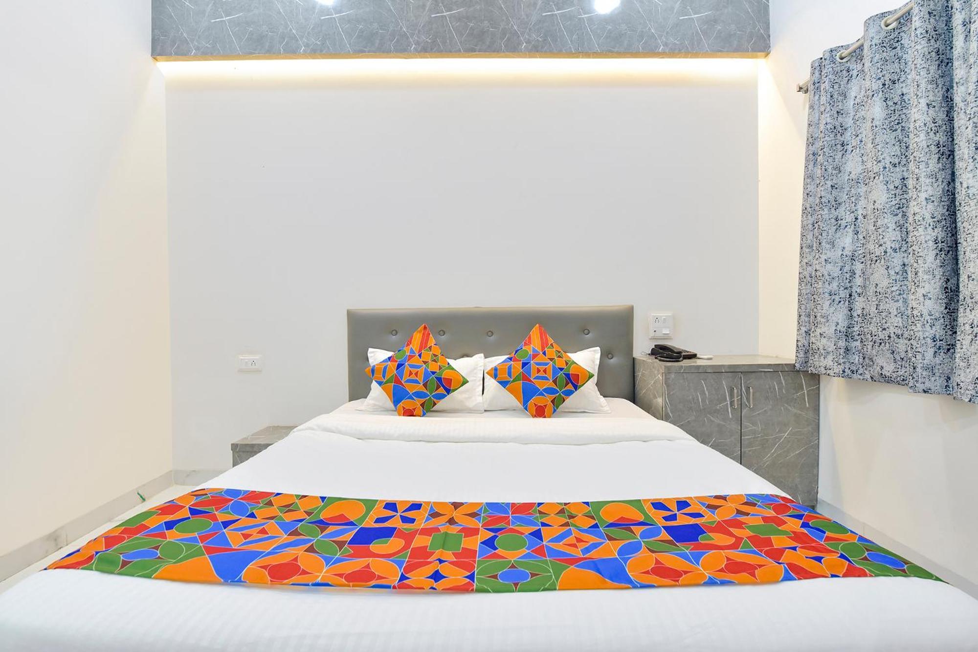 Fabhotel Grand Embassy Indaur Kültér fotó