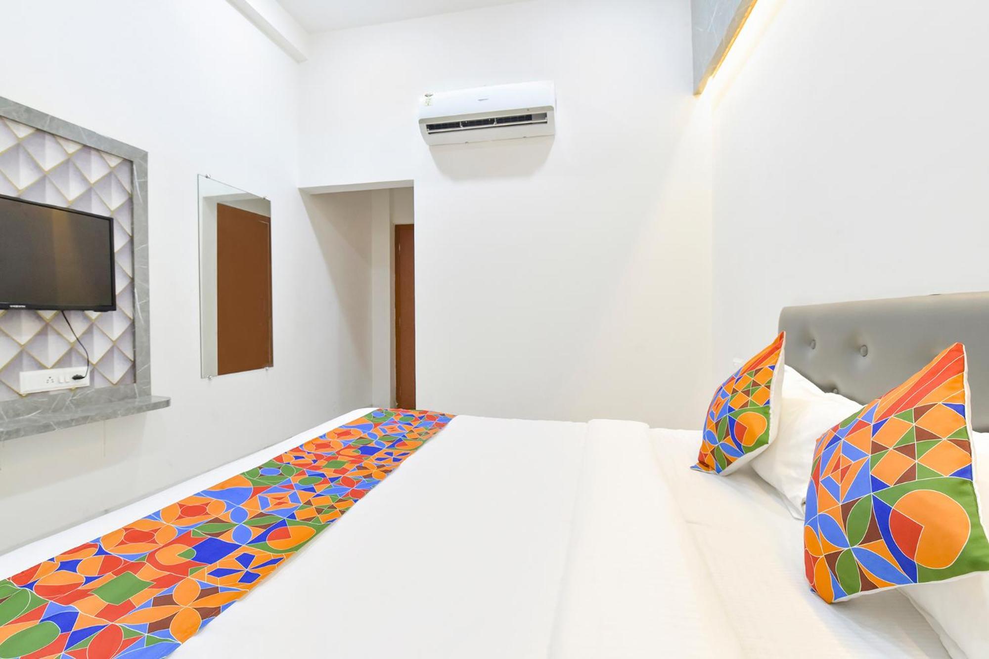 Fabhotel Grand Embassy Indaur Kültér fotó