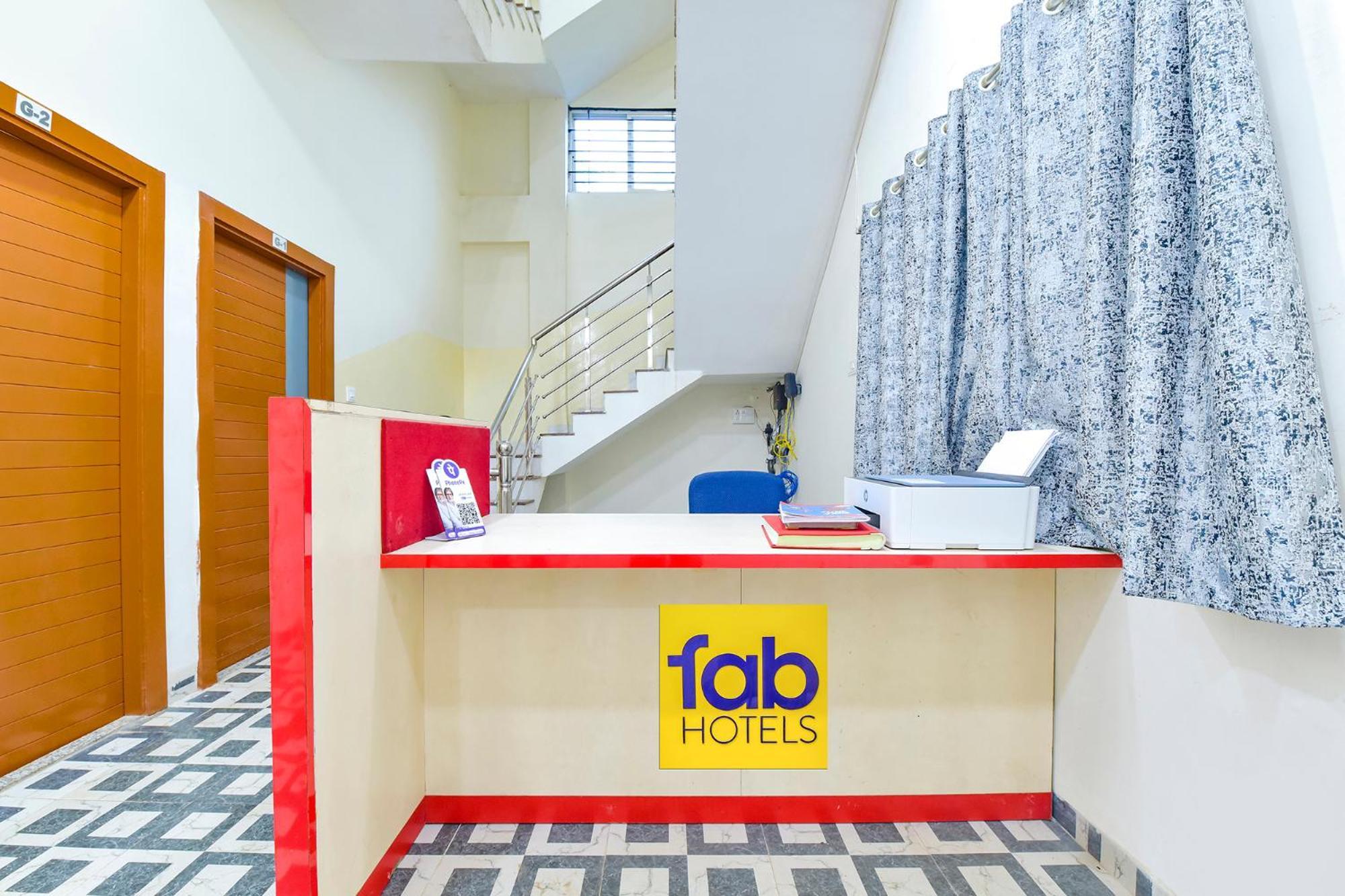 Fabhotel Grand Embassy Indaur Kültér fotó