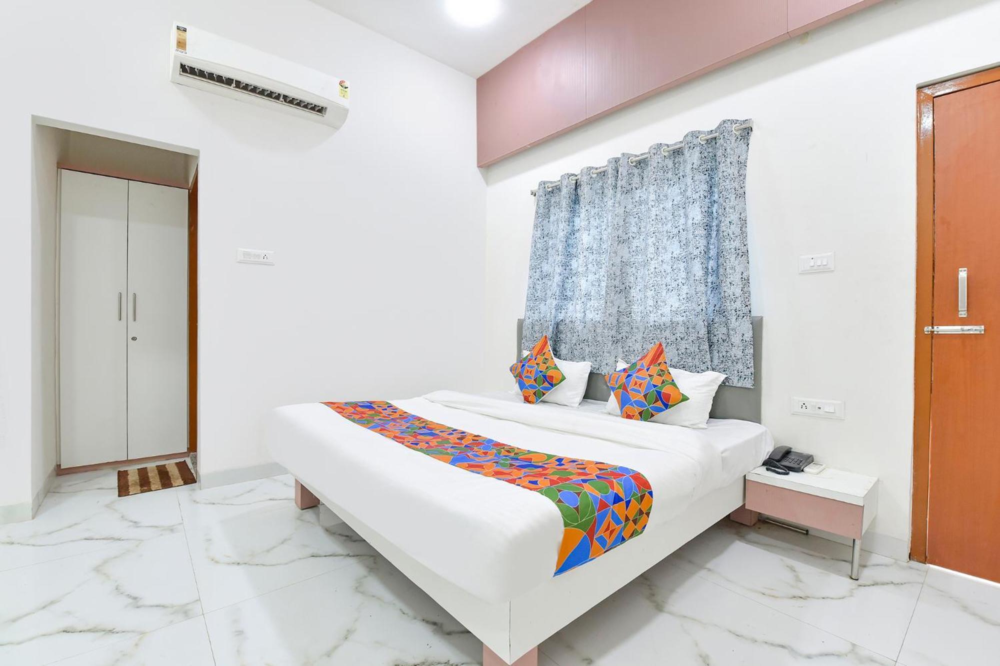 Fabhotel Grand Embassy Indaur Kültér fotó