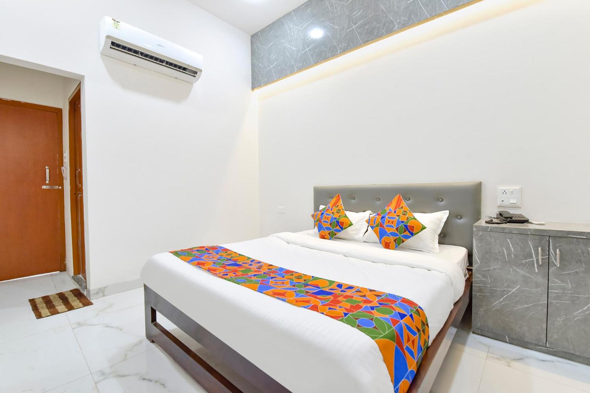 Fabhotel Grand Embassy Indaur Kültér fotó