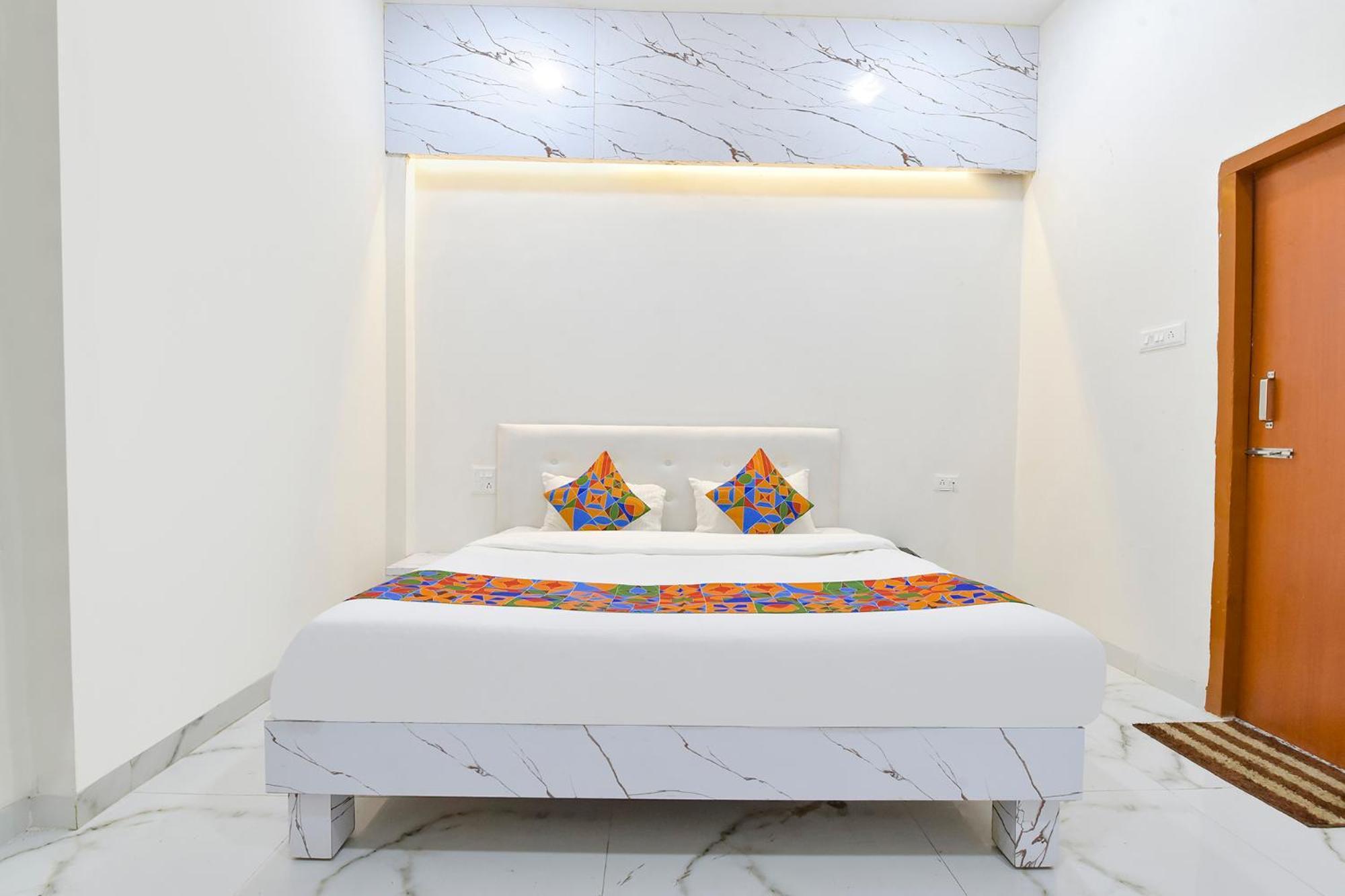 Fabhotel Grand Embassy Indaur Kültér fotó