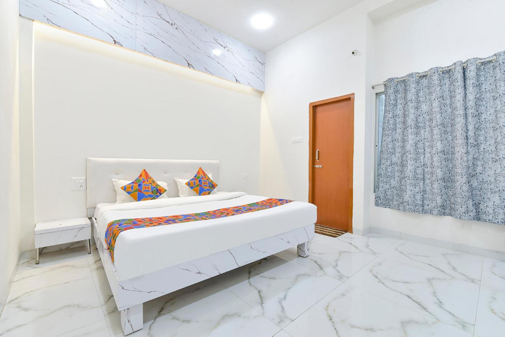Fabhotel Grand Embassy Indaur Kültér fotó