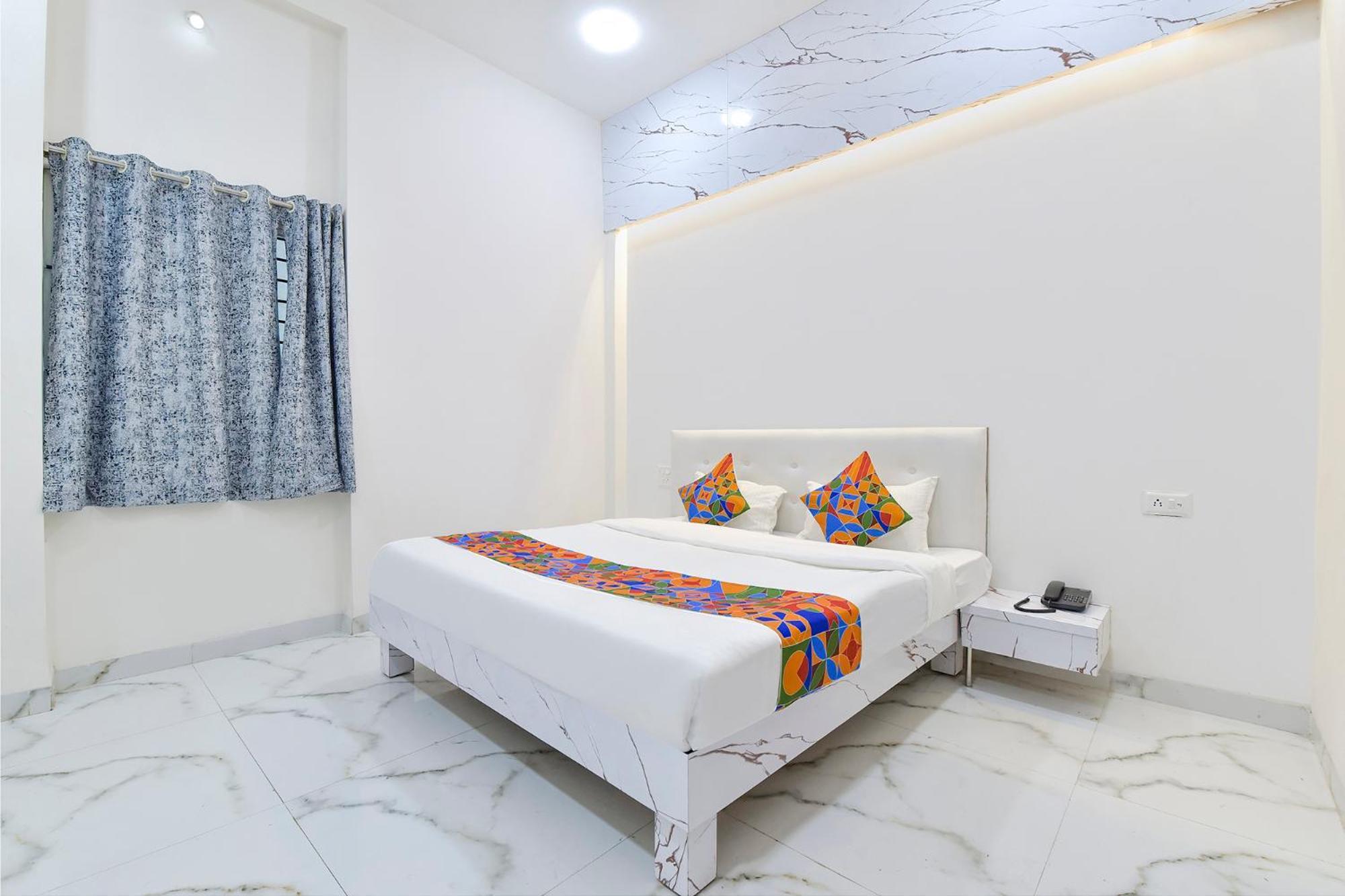 Fabhotel Grand Embassy Indaur Kültér fotó